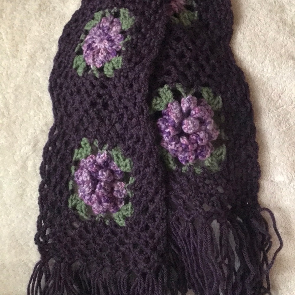 Purple Floral Scarf 🧣